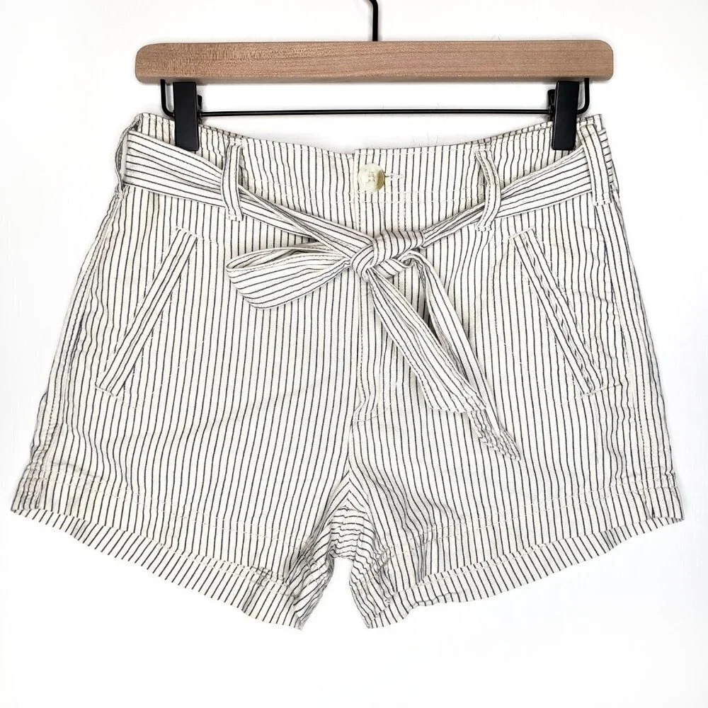 American Eagle Stripe‎ Belted Shorts